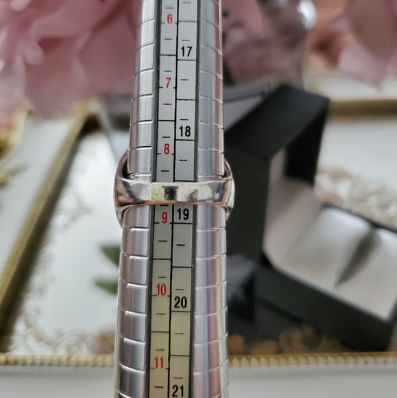 Gorgeous green emerald gemstone ring - Picture 5 of 5